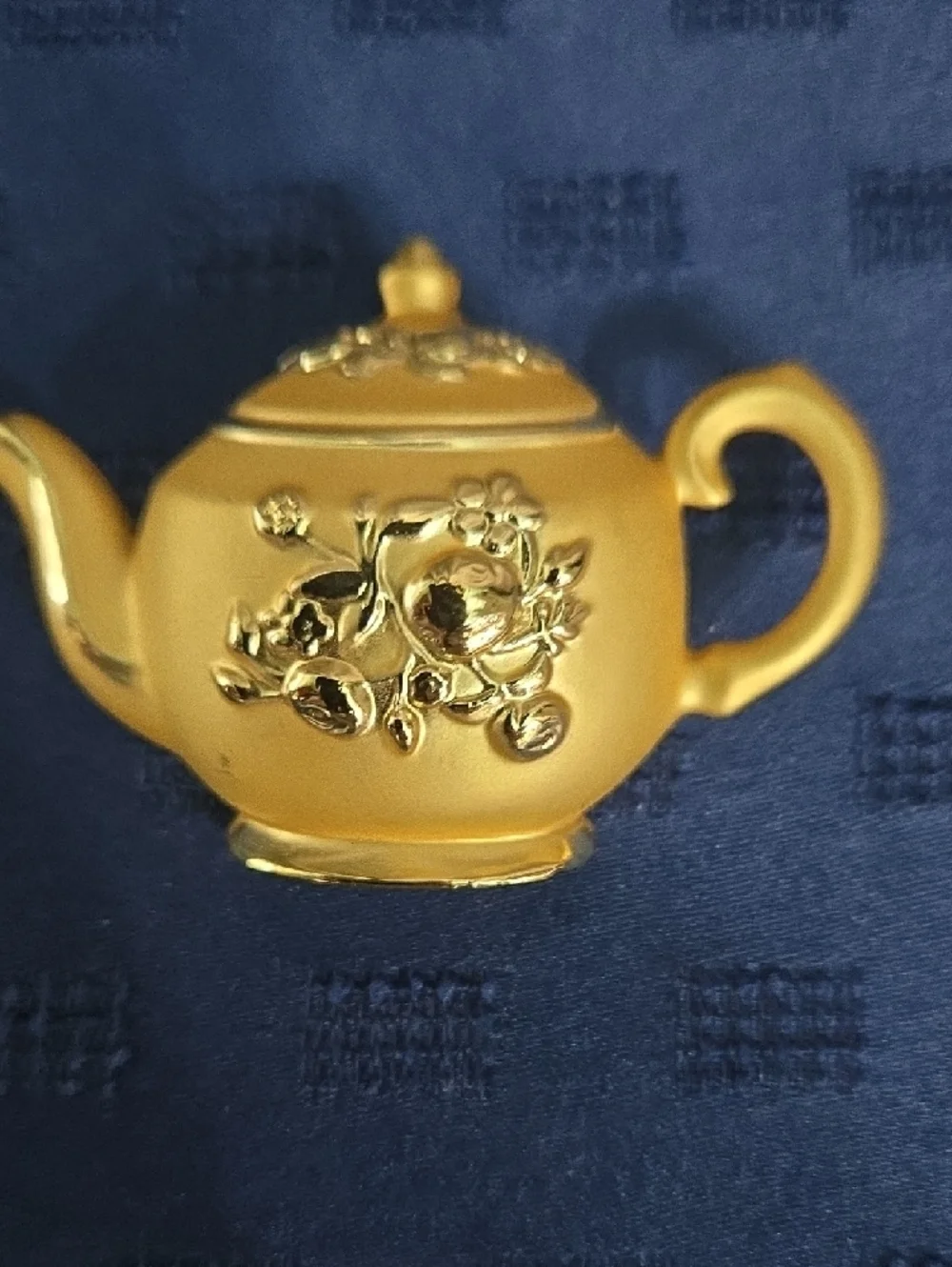 Brooch Gold Floral Teapot